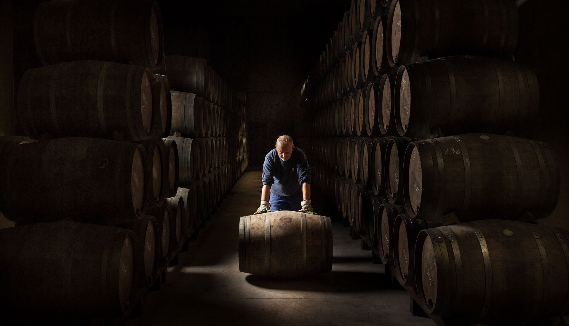 home hero 03 bodegas martinez lacuesta